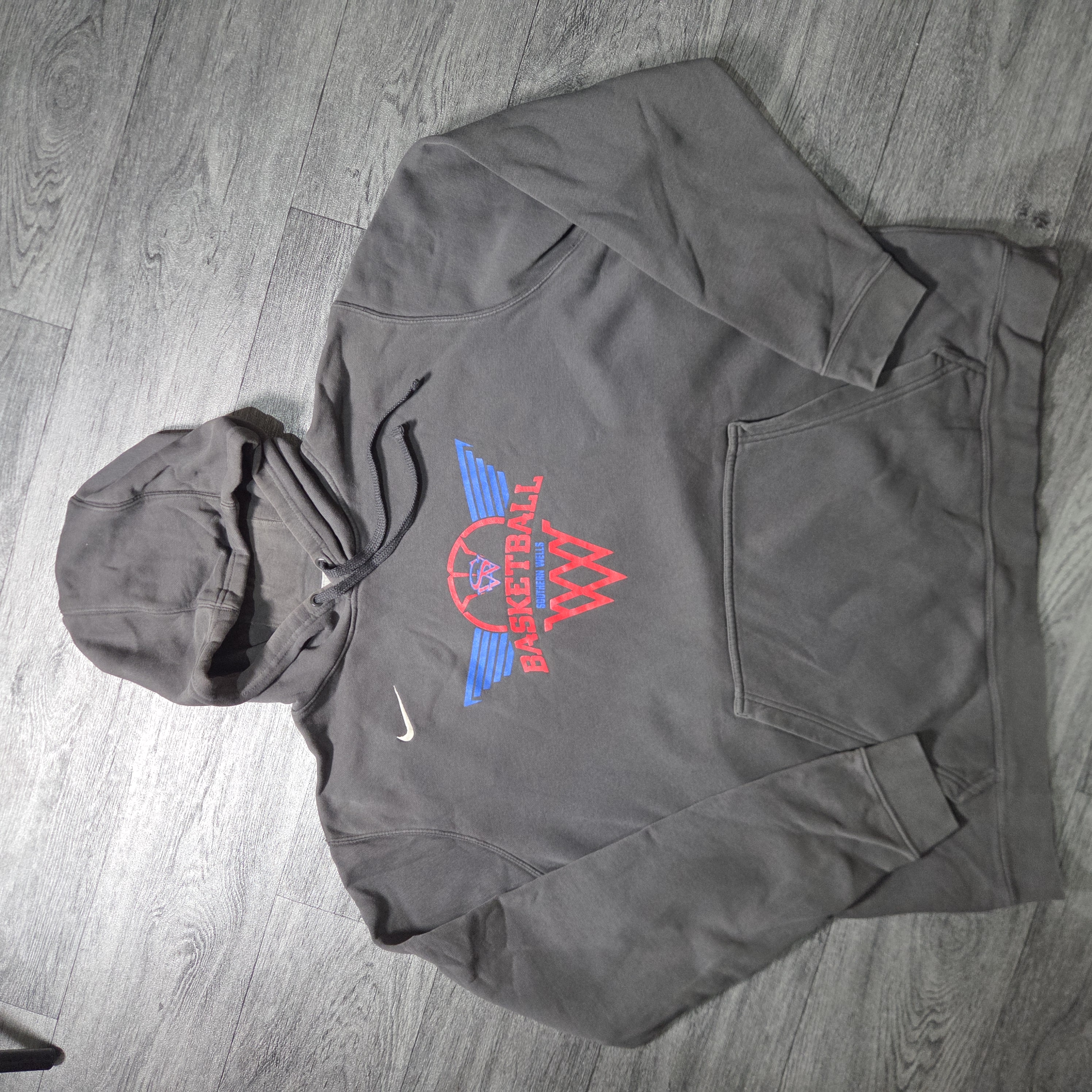 Nike Southern Wells Basketball Hoodie – Grey – XL — size XL — used condition