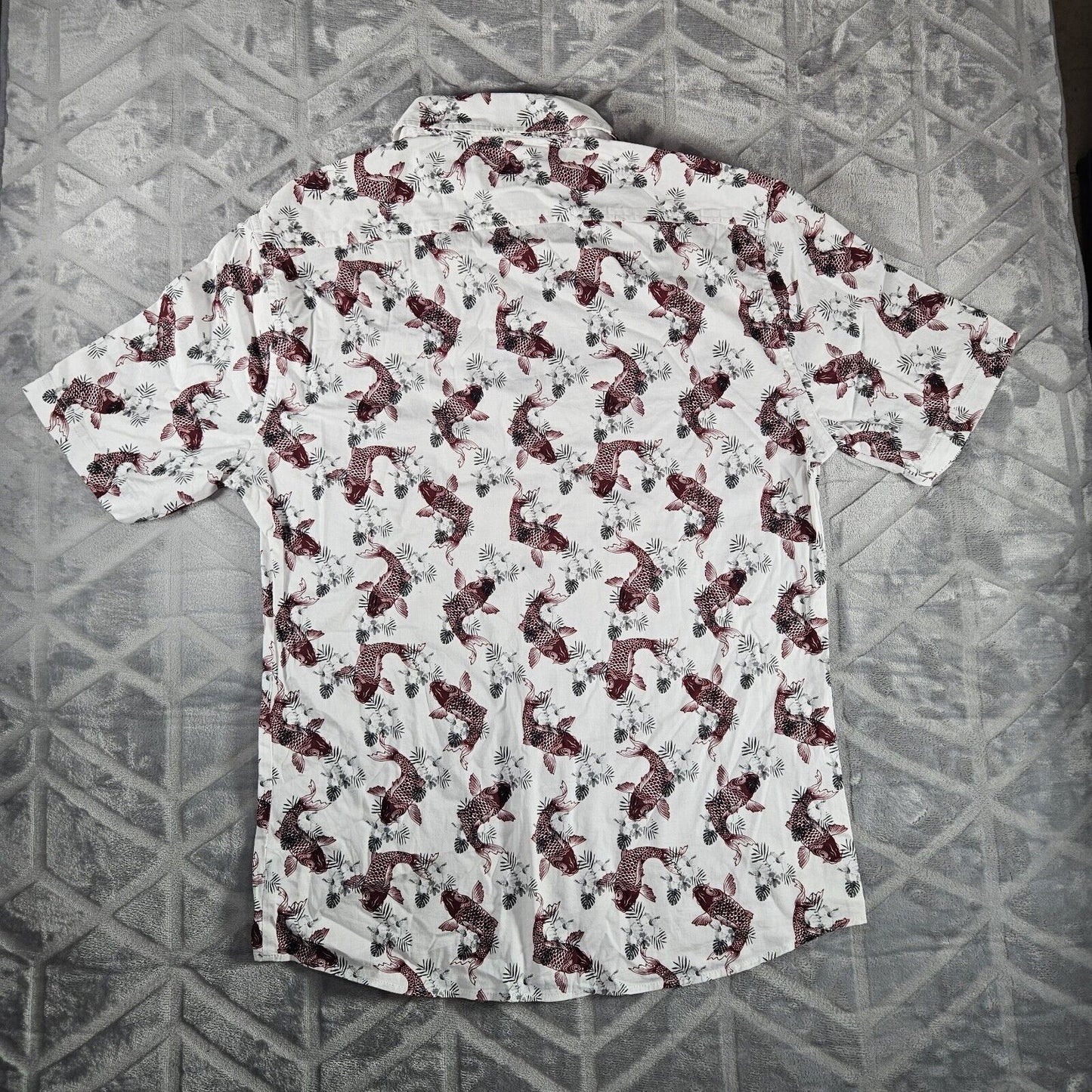 11 Degrees Shirt Mens Large White Fish Print Red Carp Button Up Short Sleeve Use